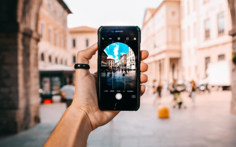 iPhone-camera-taking-photo-in-scenic-location-768x480